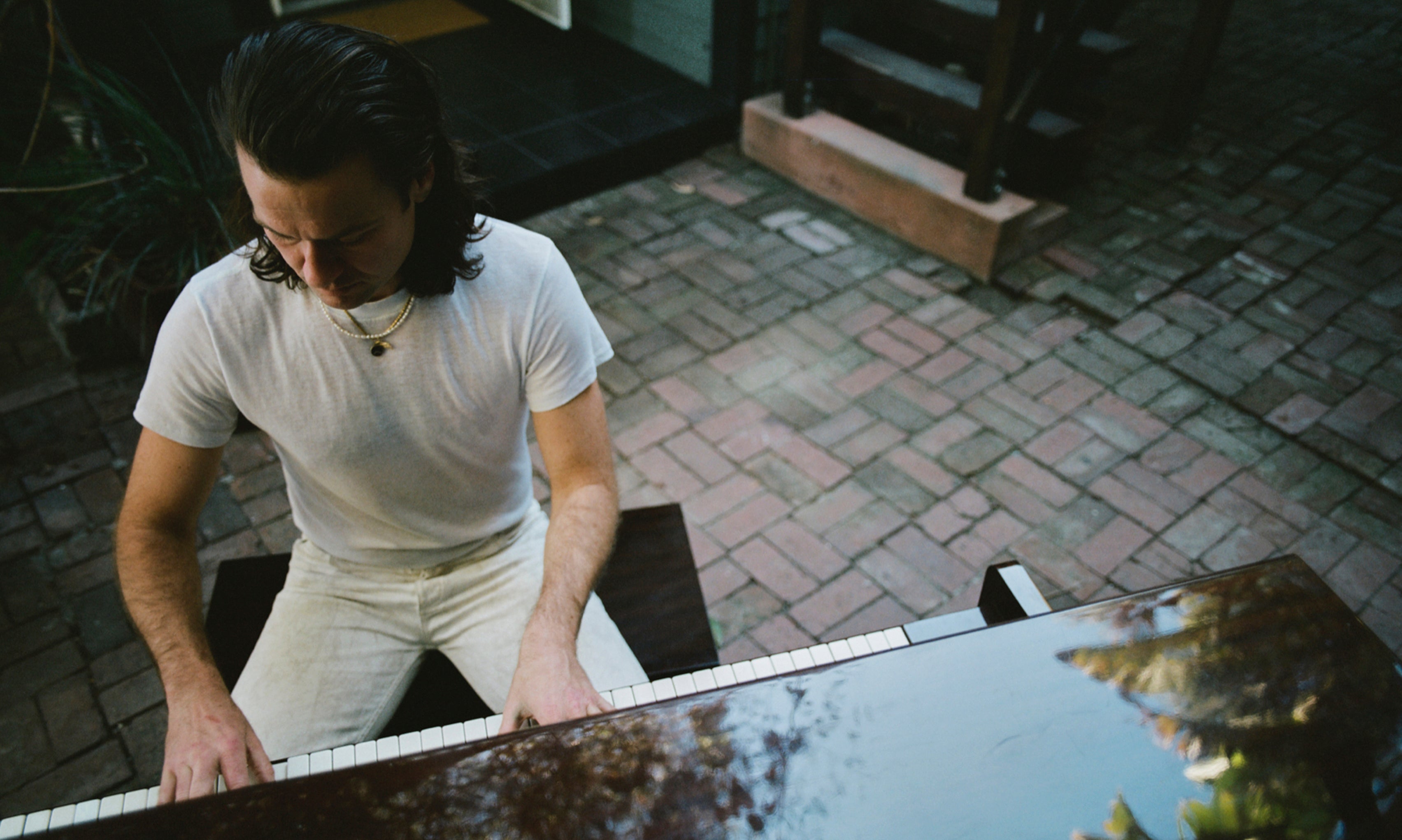 KNOW THE LEDGE / MUSIC BREAK - JOHN CARROLL KIRBY