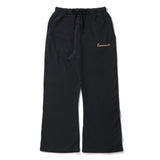 ESSENTIALS(エッセンシャルズ)|TRAINING CLASSIC FIT FLARE SWEATPANT(トレーニングクラシックフィットスウェットパンツ)|【公式通販 UNION TOKYO】|ユニオントーキョー