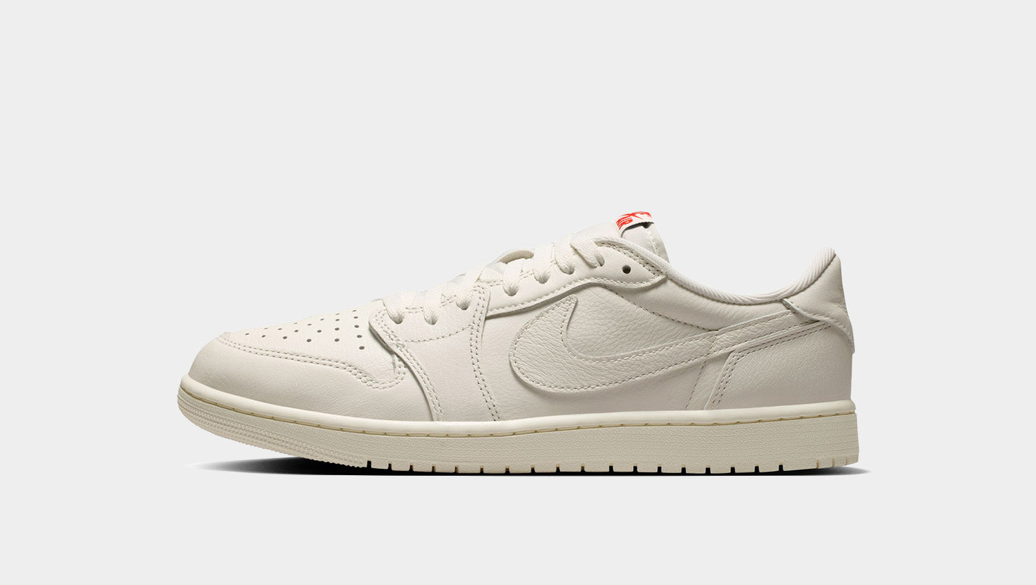 Air Jordan 1 Retro Low (HQ6998-100)