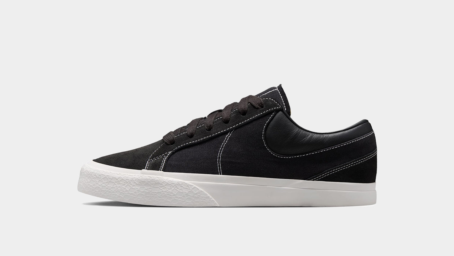 NIKE BLAZY (IM2523-001)