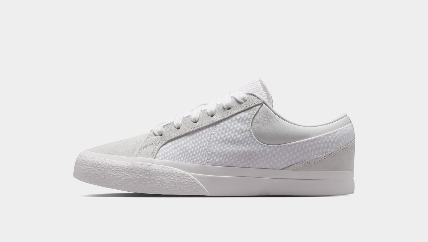 NIKE BLAZY (IM2523-100)