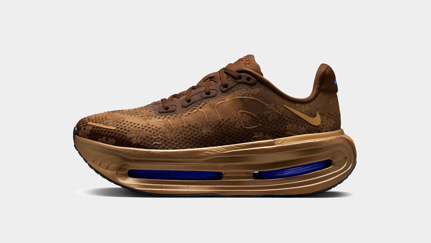 W NIKE VOMERO PREMIUM QS FDL