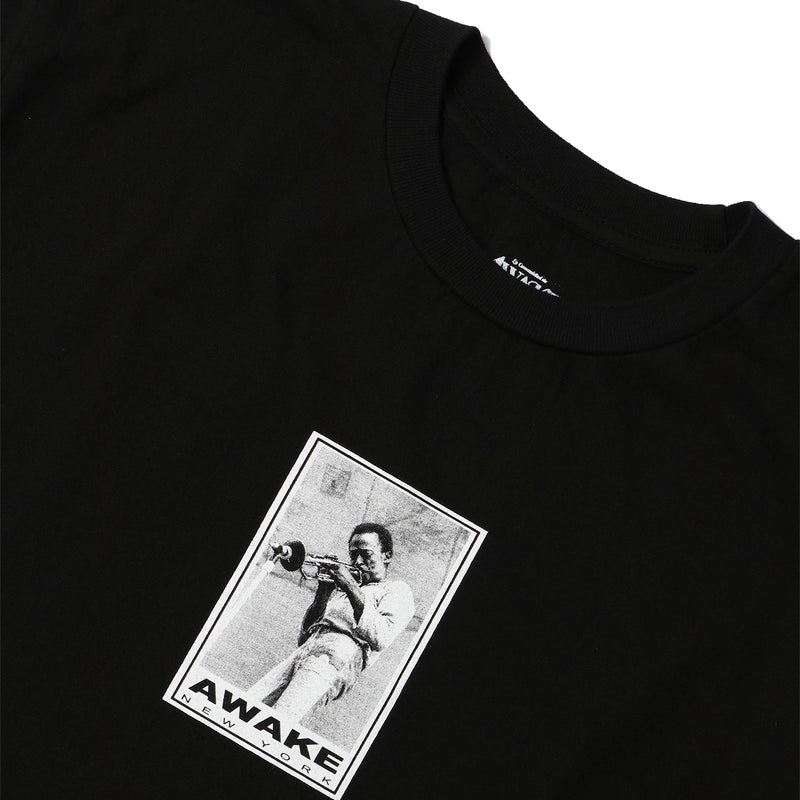 AWAKE NY(アウェイクニューヨーク)｜MILES DAVIS PRINTED SHORT SLEEVE TEE(マイルスデイビスプリンテッドショートスリーブティー)｜【公式通販 UNIONT TOKYO】｜ユニオントーキョー