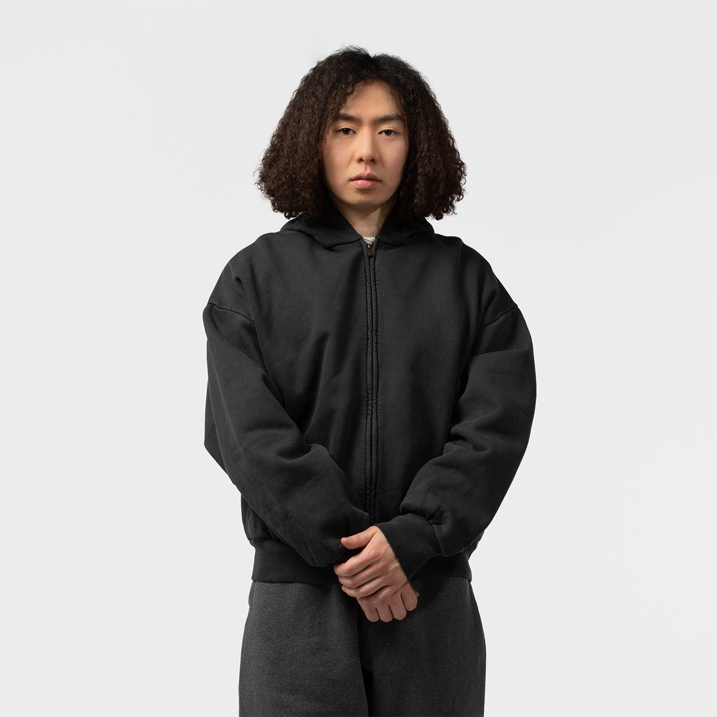 CLASSIC FULL ZIP HOODIE｜ESSENTIALS｜TOPS（トップス）｜【公式通販