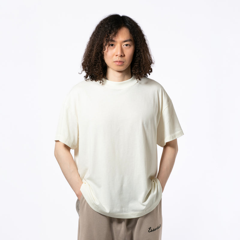 SIGNATURE ESSENTIAL TEE｜ESSENTIALS｜TOPS（トップス）｜【公式通販