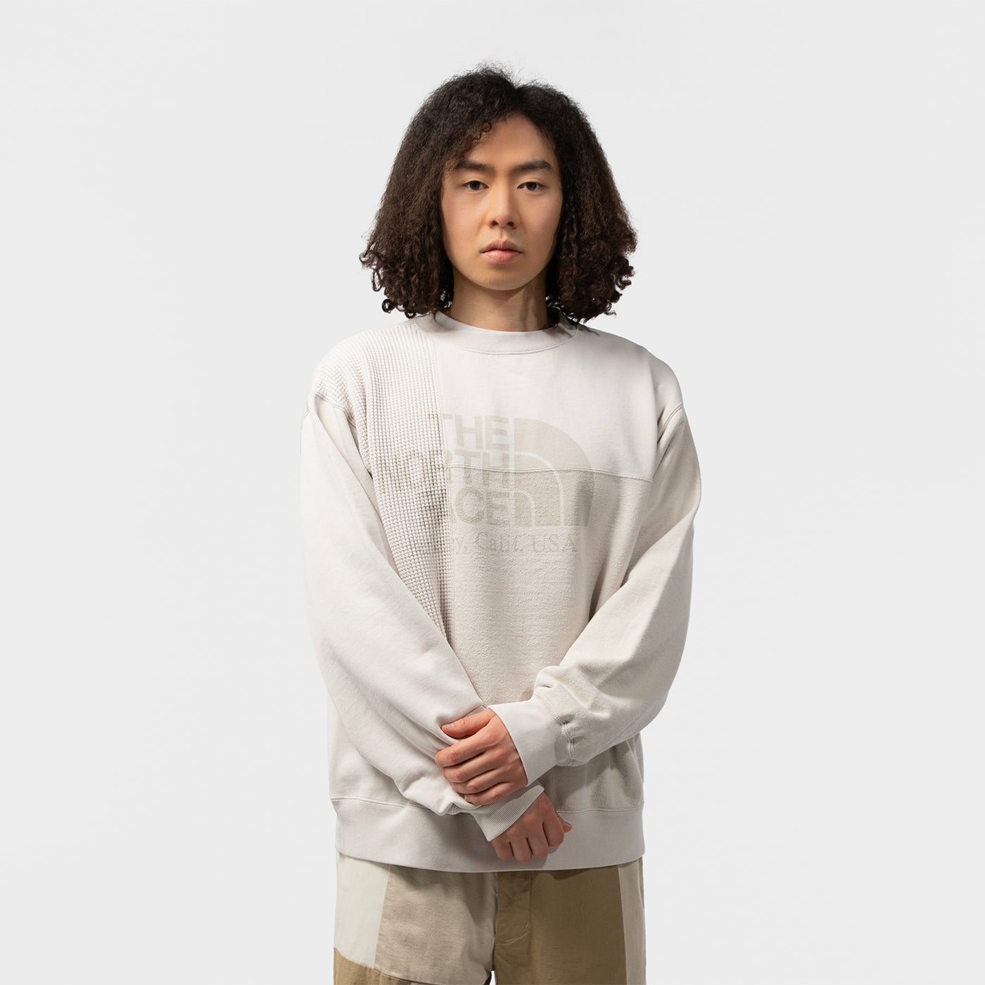 FIELD PATCHWORKED CREWNECK SWEATSHIRT｜THE NORTH FACE PURPLE LABEL