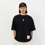 in･stru (men-tal). by Maison MIHARA YASUHIRO(インストゥルメンタルバイメゾンミハラヤスヒロ)｜IM UN FRONTMAN TEE(IM UN フロントマンティー)｜【公式通販 UNION TOKYO】｜ユニオントーキョー