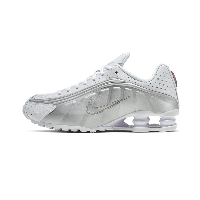 NIKE（ナイキ）/ SHOES（シューズ）/ Nike Shox R4商品 / WHITE/WHITE-METALLIC SILVER-MAX ORANGE