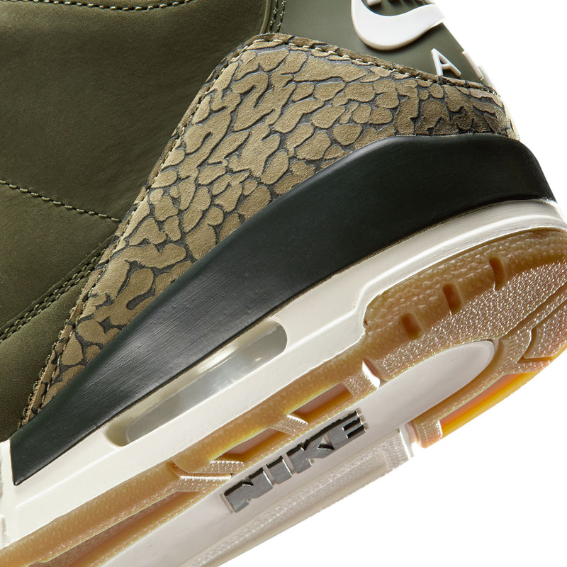 NIKE（ナイキ）/ SHOES（シューズ）/ Air Jordan 3 Retro商品 / MEDIUM OLIVE/SEQUOIA-NEUTRAL OLIVE-SAIL