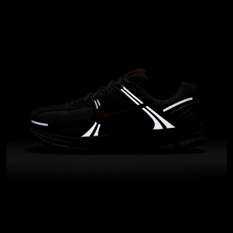 NIKE(ナイキ)｜NIKE ZOOM VOMERO 5 MS(ナイキズームヴォメロ5エムセス)｜【公式通販 UNIONT TOKYO】｜ユニオントーキョー