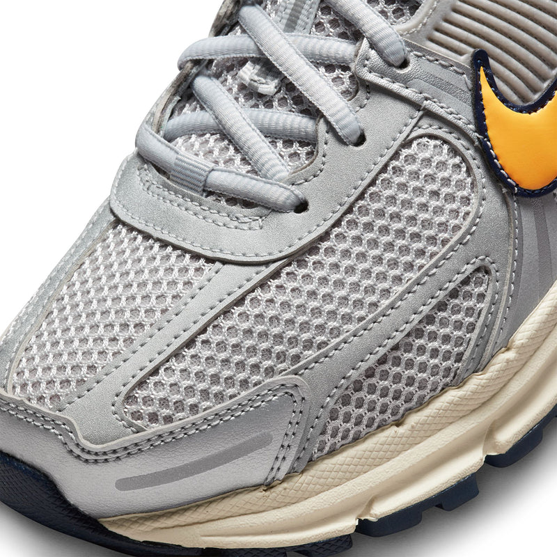 NIKE(ナイキ)｜NIKE ZOOM VOMERO 5 MS(ナイキズームヴォメロ5エムセス)｜【公式通販 UNIONT TOKYO】｜ユニオントーキョー