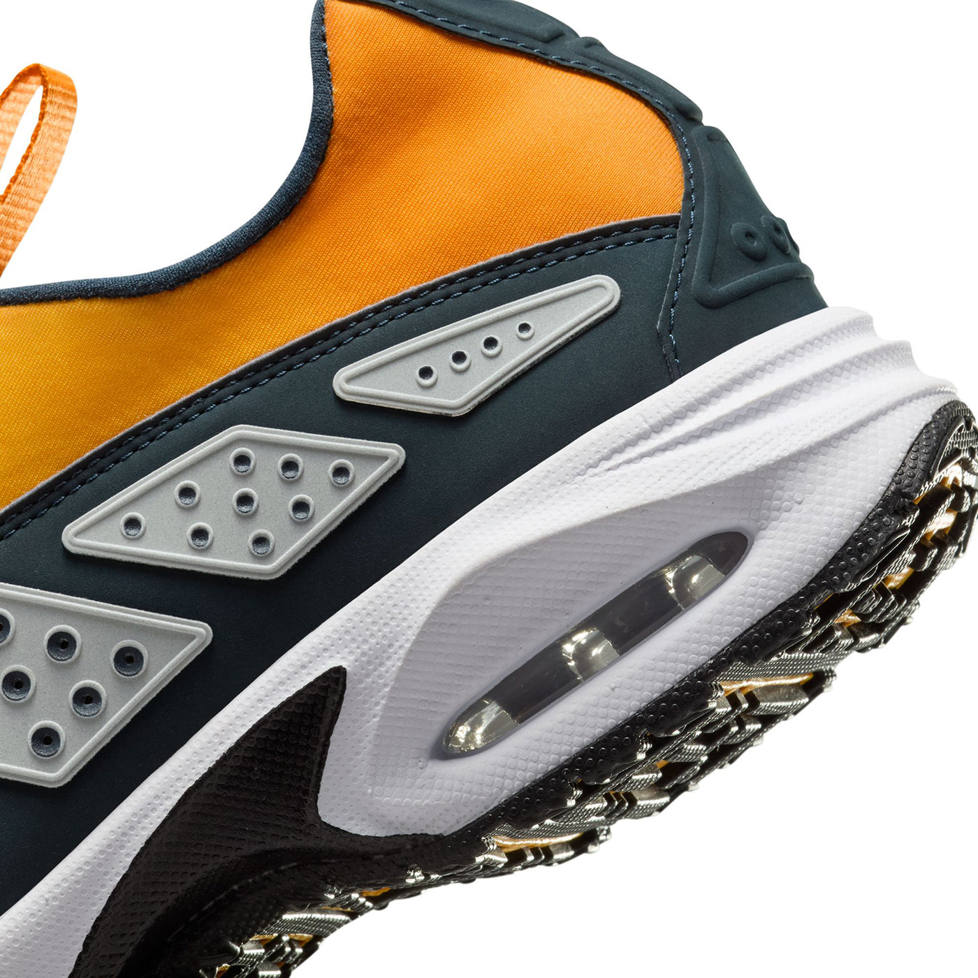 Nike air max 1999 deals