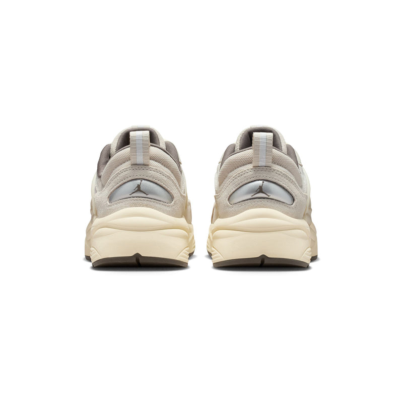 NIKE（ナイキ）/ SHOES（シューズ）/ Jordan Trunner商品 / LT OREWOOD BRN/RIDGEROCK-PHANTOM-MUSLIN