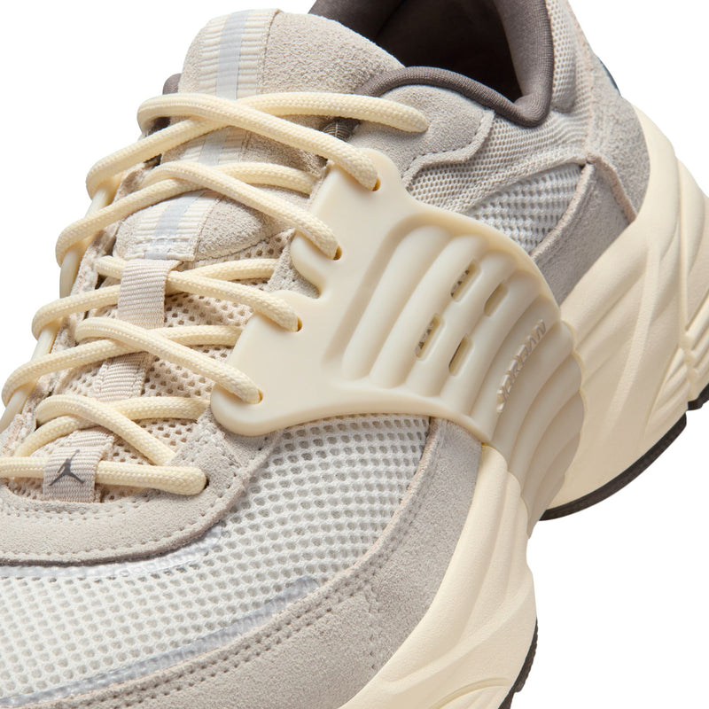 NIKE（ナイキ）/ SHOES（シューズ）/ Jordan Trunner商品 / LT OREWOOD BRN/RIDGEROCK-PHANTOM-MUSLIN