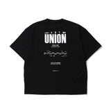 in･stru (men-tal). by Maison MIHARA YASUHIRO(インストゥルメンタルバイメゾンミハラヤスヒロ)｜IM UN HISTORY SS TEE(IM UN ヒストリー SS ティー)｜【公式通販 UNION TOKYO】｜ユニオントーキョー