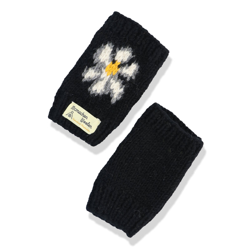 MacMahon Knitting Mills(マクマホン ニッティング ミルズ)｜Hand Warmer-Flower(ハンドウォーマーフワラー)｜【公式通販 UNIONT TOKYO】｜ユニオントーキョー