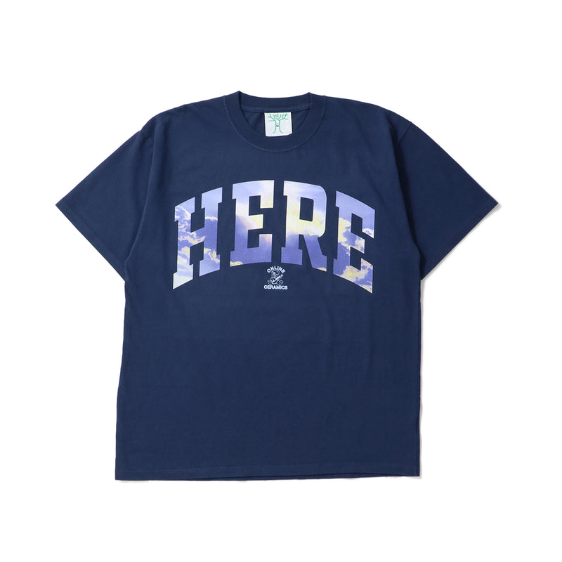 ONLINE CERAMICS（オンラインセラミックス）/ TOPS（トップス）/ Here Sky Navy SS Tee商品 / Navy