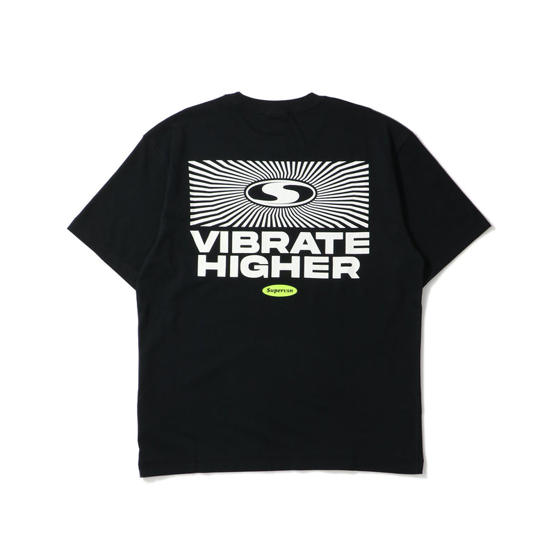 SUPERVSN STUDIOS(スーパーヴィジョンストゥディオス)｜VIBRATE HIGHER TEE(ヴァイブレイトハイヤーティー)｜【公式通販 UNION TOKYO】｜ユニオントーキョー