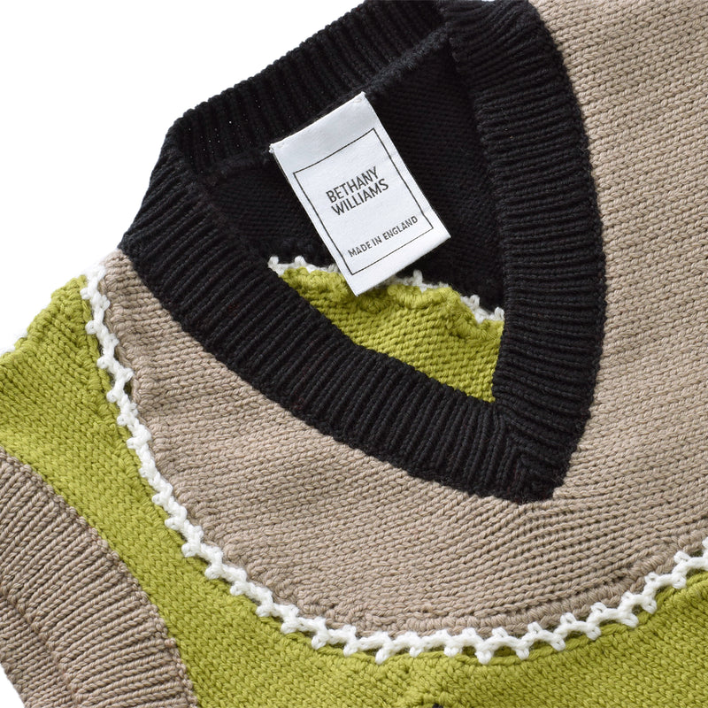 Bethany Williams(ベサニーウィリアムズ)｜Our team Knitted Vest(アワーティームニッテッドベスト)｜【公式通販 UNION TOKYO】｜ユニオントーキョー
