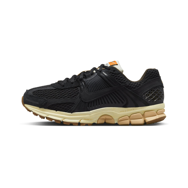 NIKE(ナイキ)｜NIKE WOMENS ZOOM VOMELO PRM(ナイキウィメンズズームボメロ5 プレミアム)｜【公式通販 UNIONT  TOKYO】｜ユニオントーキョー – UNION TOKYO