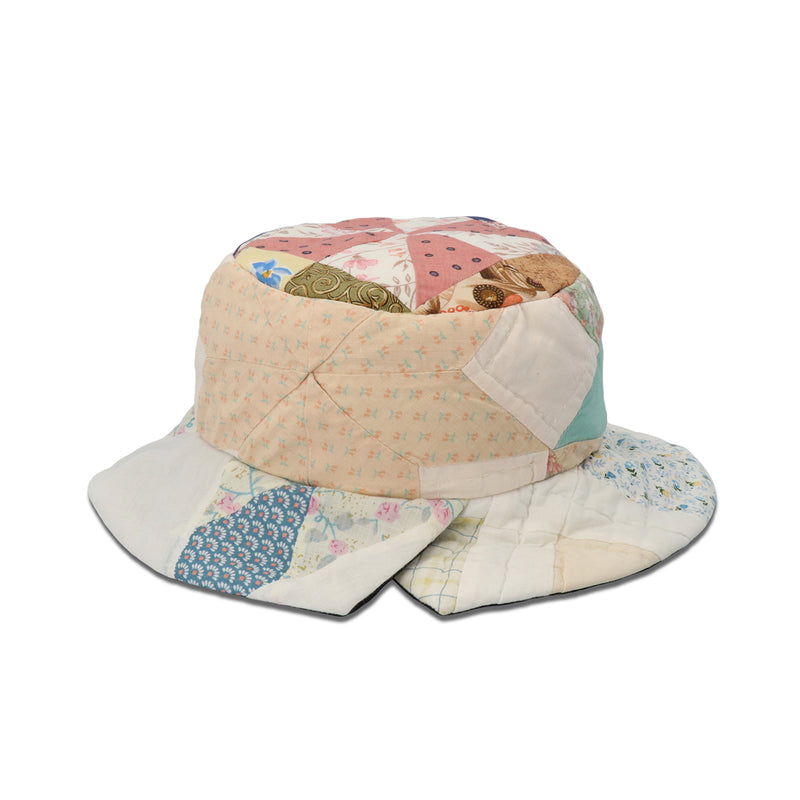 Bethany Williams(べサニー ・ウィリアムズ)｜Upcycled Quilted Hat(アップサイクルド キルティッド ハット)｜【公式通販 UNIONT TOKYO】｜ユニオントーキョー