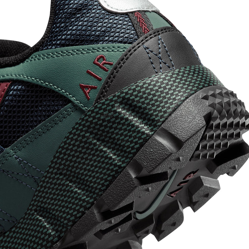 NIKE(ナイキ)｜NIKE AIR HUMARA  QS(ナイキエアフマラQS)｜【公式通販 UNIONT TOKYO】｜ユニオントーキョー